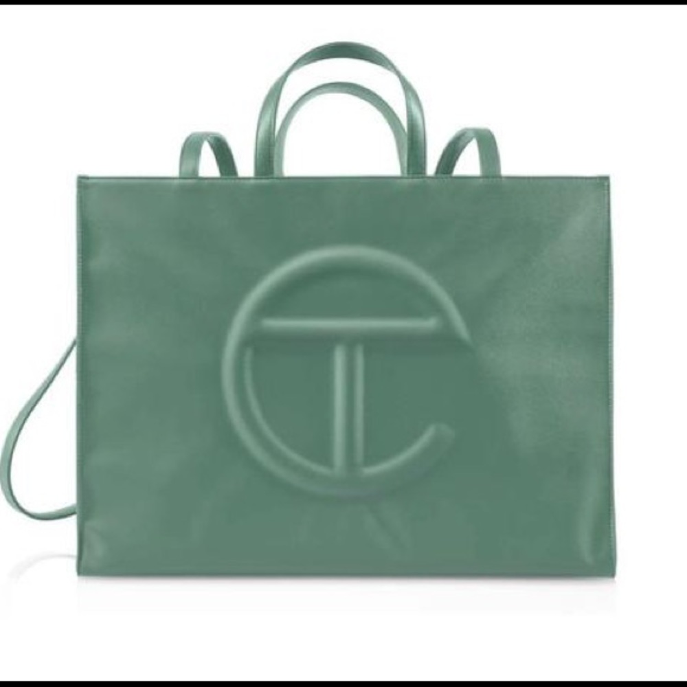 Sage green telfar bag, never been used. Haven’t taken out of the box